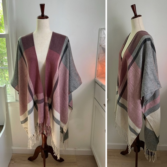 NWT Three Dots Cashmere/Wool Blend Celine Burgundy Plaid Blanket Scarf Poncho - Picture 2 of 12